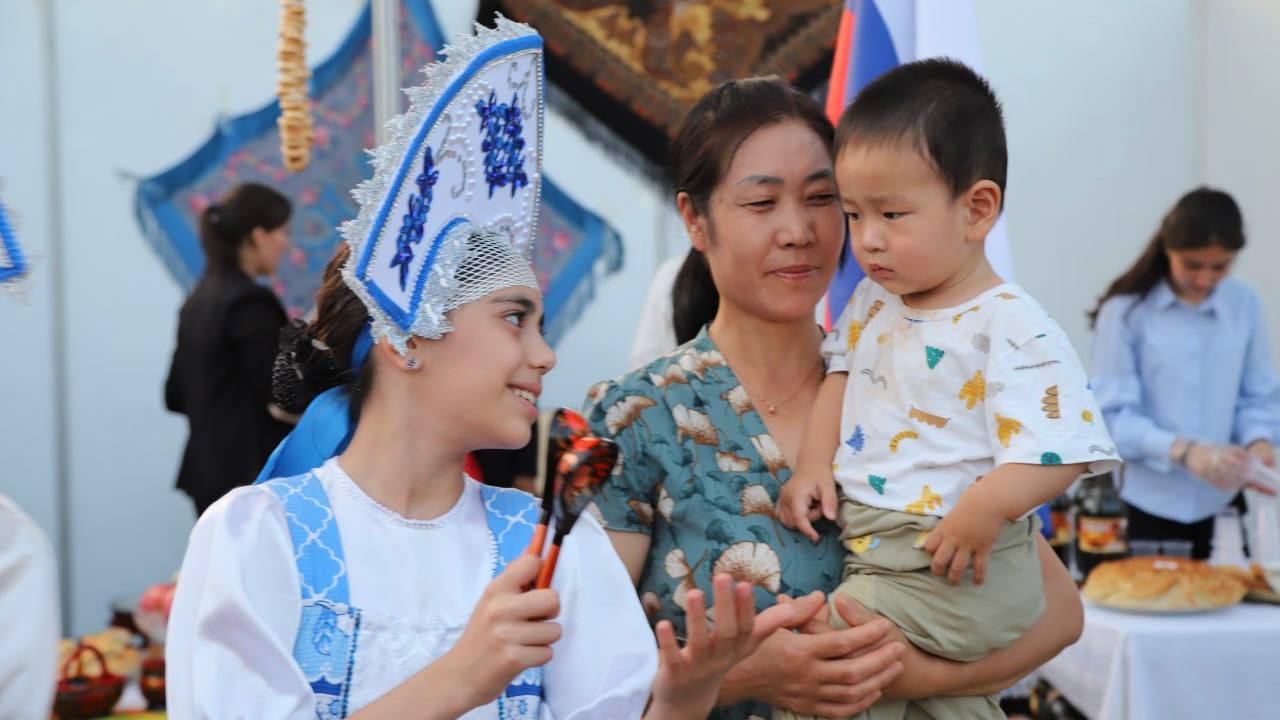 Русскую культуру представили на Фестивале воды и ледников в Душанбе